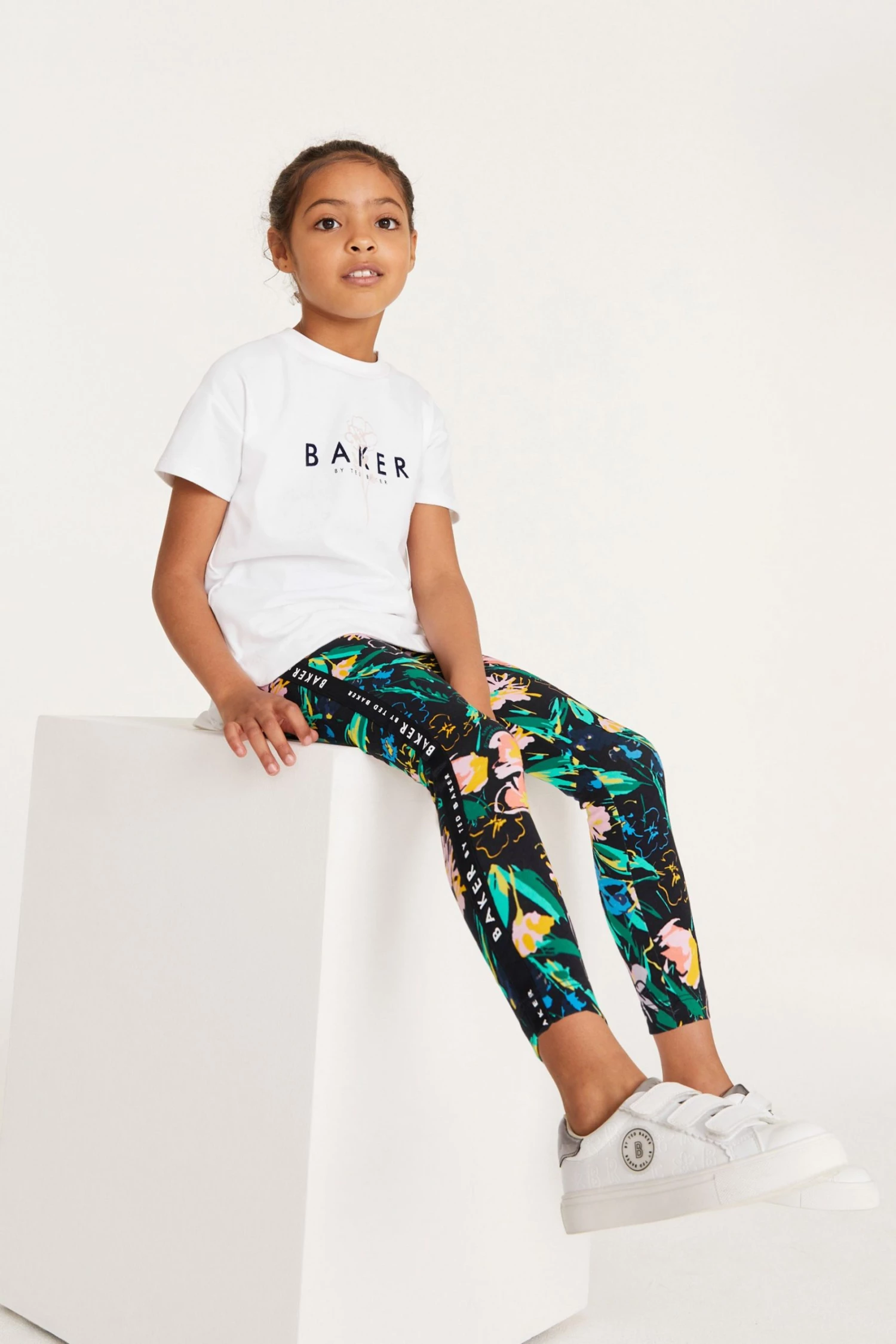 Baker By Ted Baker White Jersey T-Shirt And Leggings Set 1 Baker By Ted Baker White Jersey T-Shirt And Leggings Set