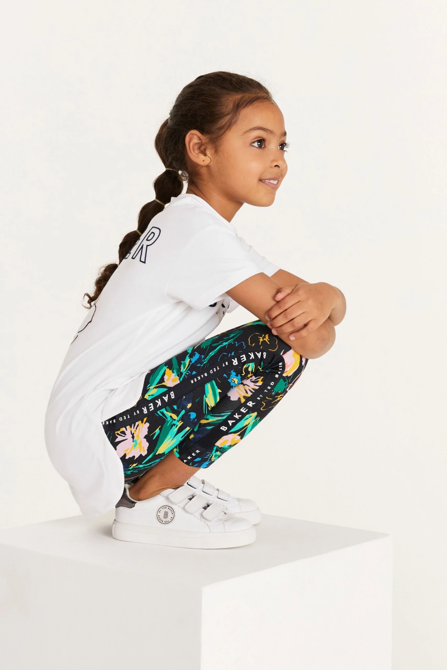 Baker By Ted Baker White Jersey T-Shirt And Leggings Set 3 Baker By Ted Baker White Jersey T-Shirt And Leggings Set - Image 3